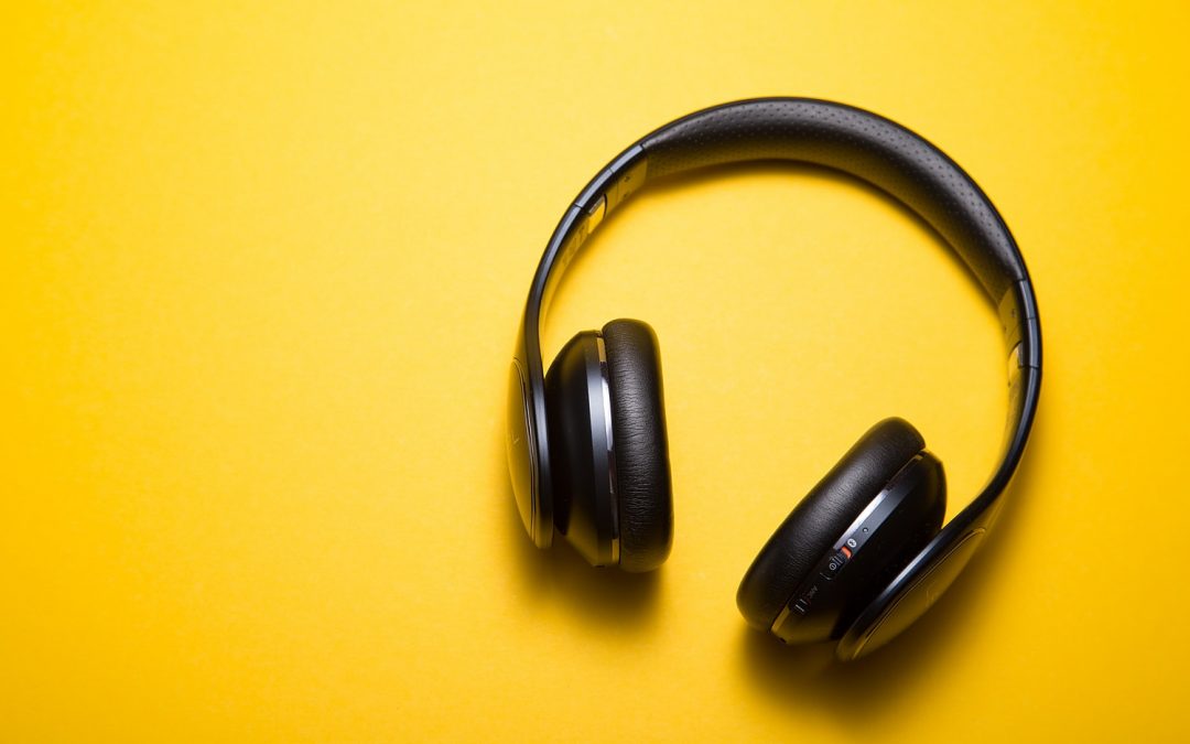 Music and Productivity: How Music Can Help You Be More Productive at Work – by Curtis Dean