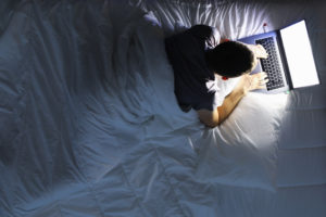 blue light causes lower sleep quality